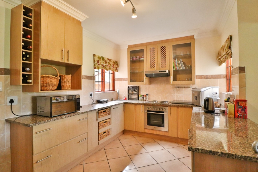 To Let 3 Bedroom Property for Rent in The Coves North West